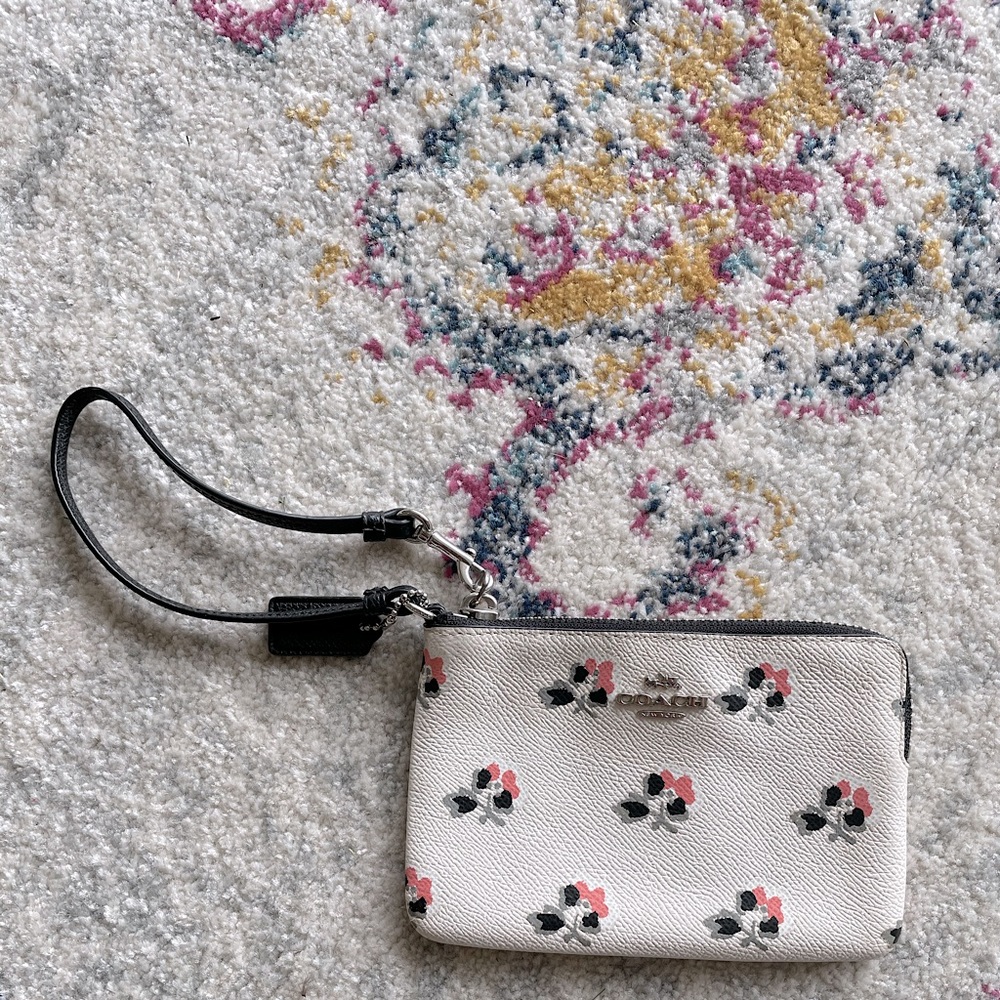 Coach wristlet wallet